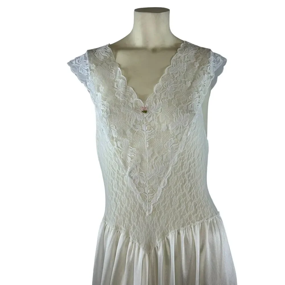 1970s Cira Ivory Lace & Satin Bias-Cut Slip Dress Made in USA size small